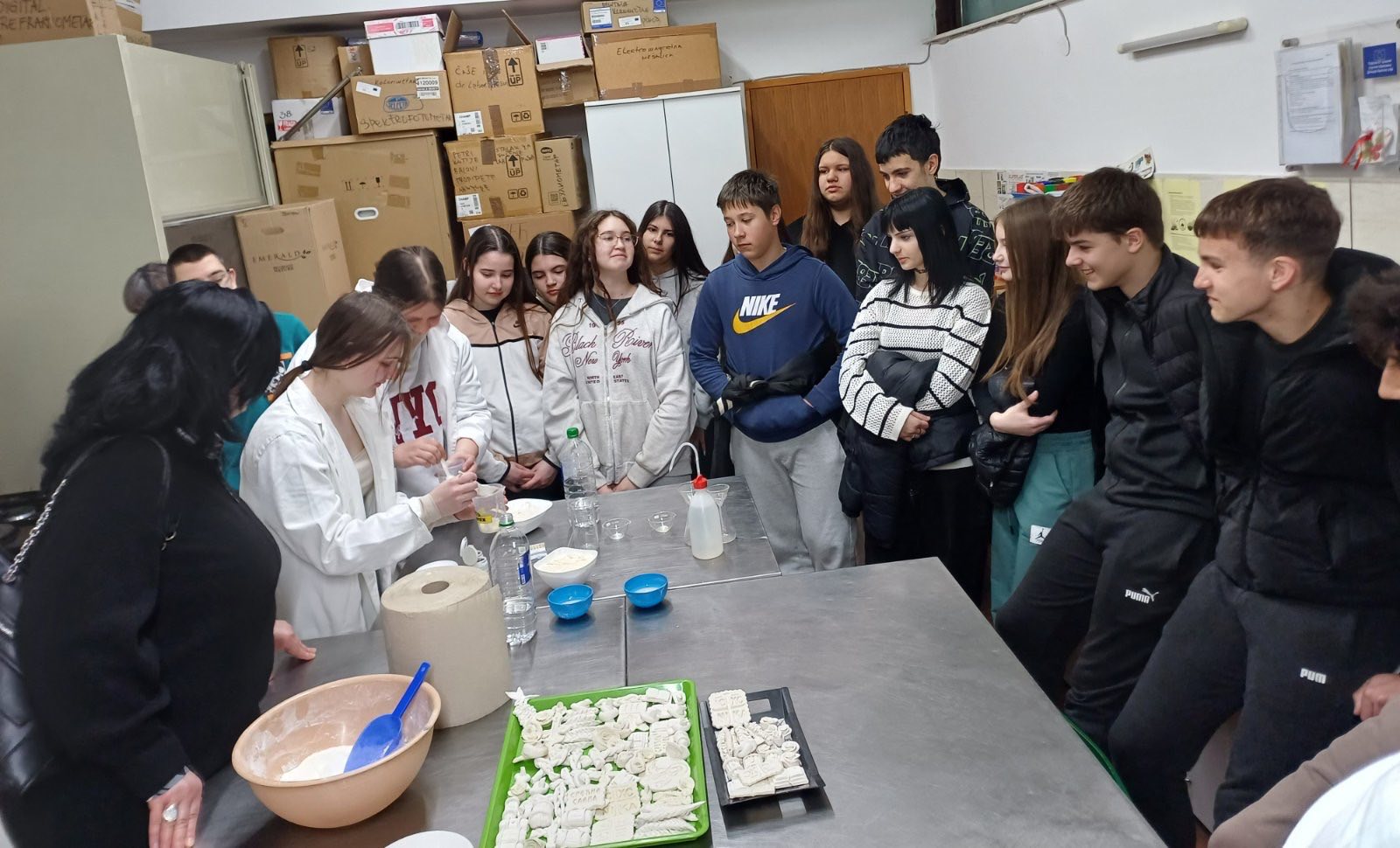 Посета Биотехнолошкој школи – учење кроз искуство